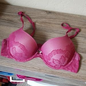 Gilligan & O'Malley favorite lightly lined bra 34B